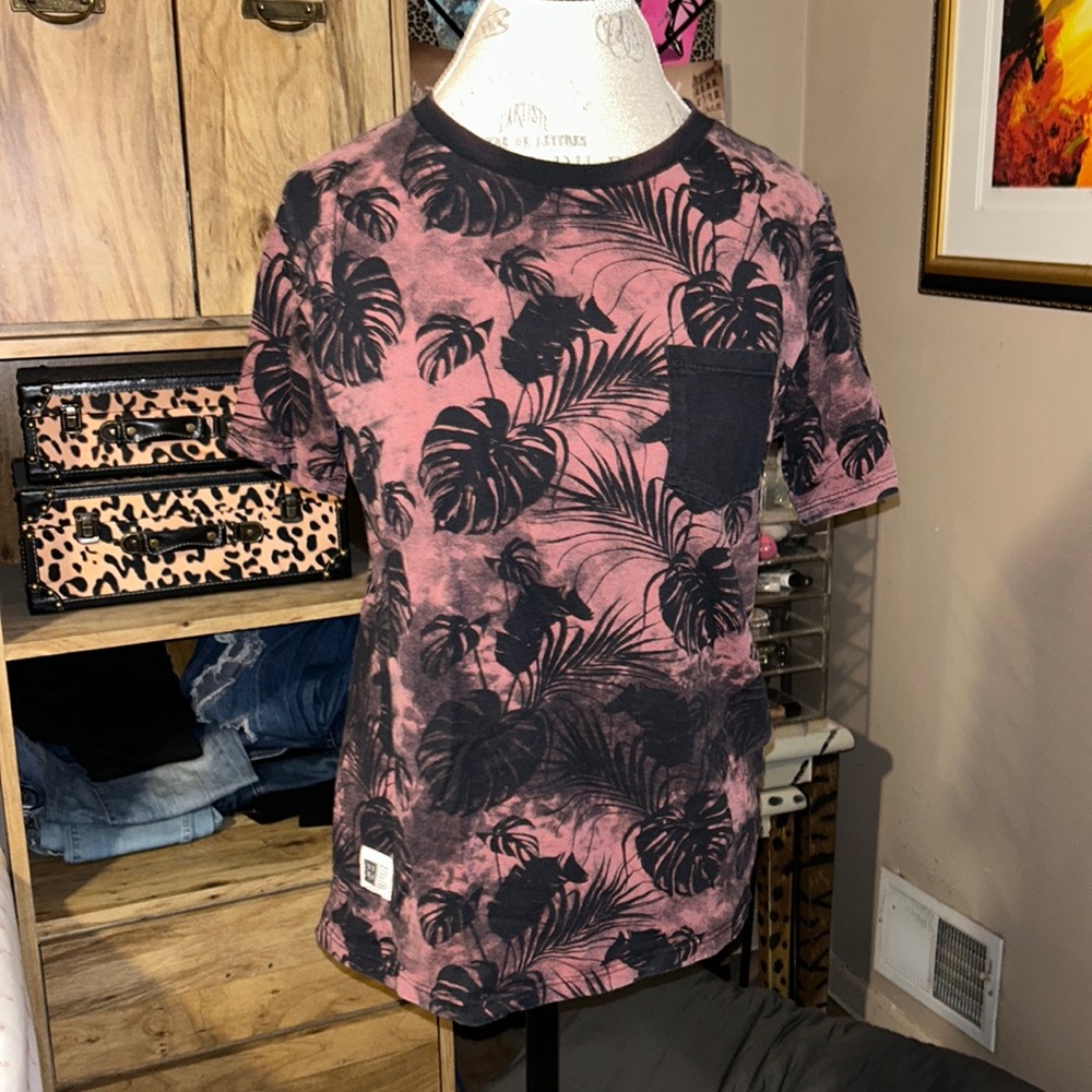 Lira Printed Pocket Tee - XL